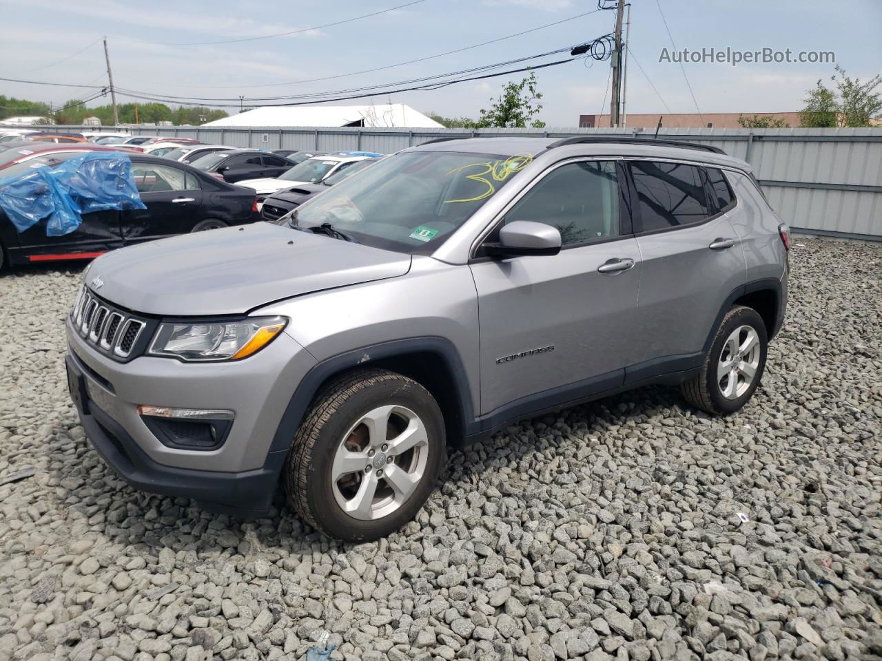 2018 Jeep Compass Latitude Silver vin: 3C4NJDBB5JT355632