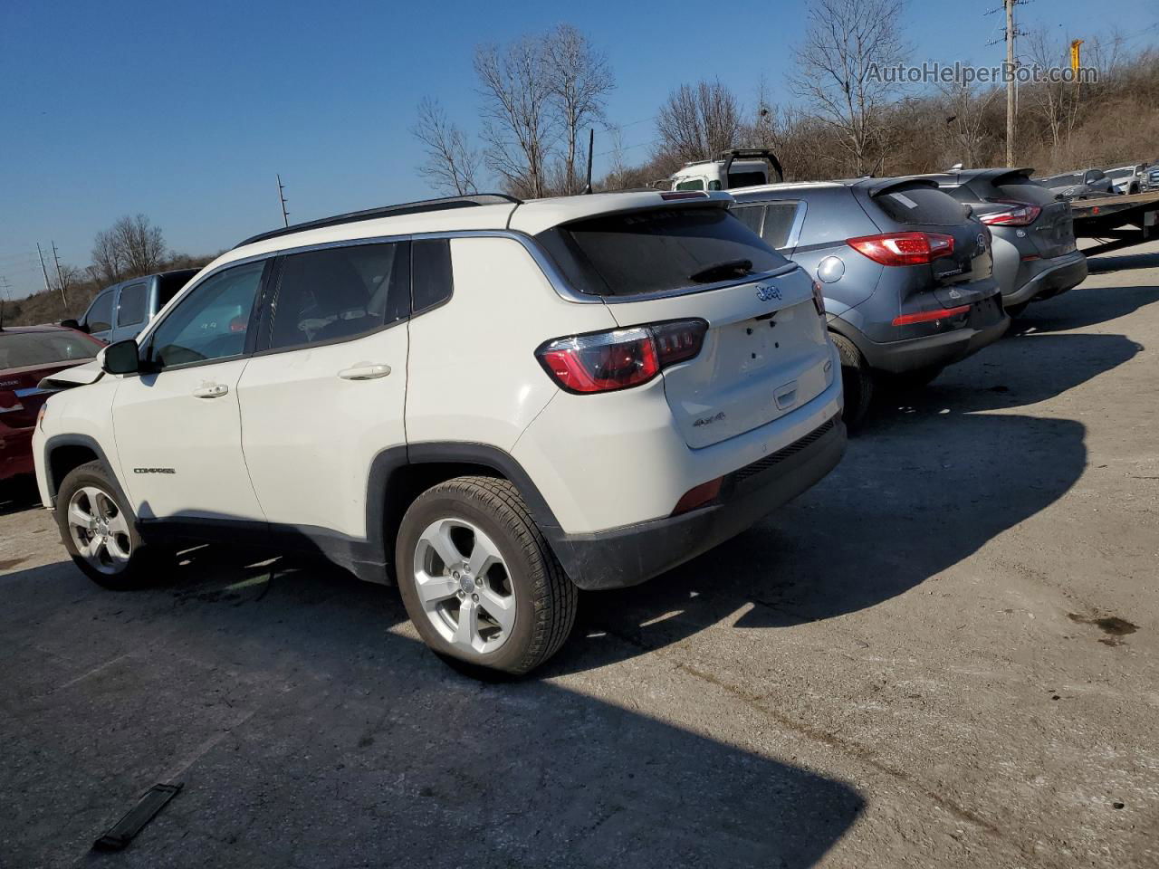 2018 Jeep Compass Latitude White vin: 3C4NJDBB5JT401315