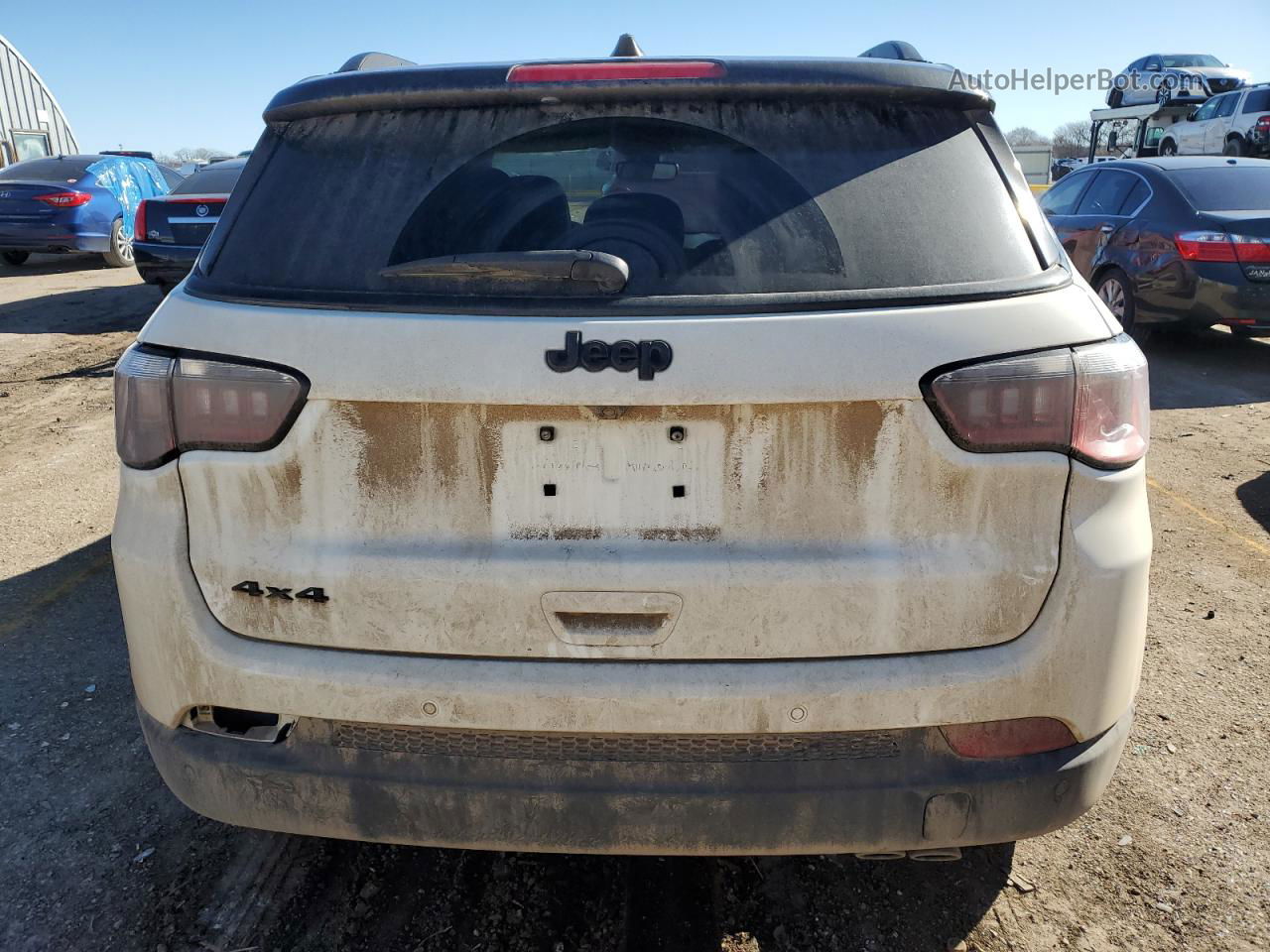 2018 Jeep Compass Latitude White vin: 3C4NJDBB5JT453480