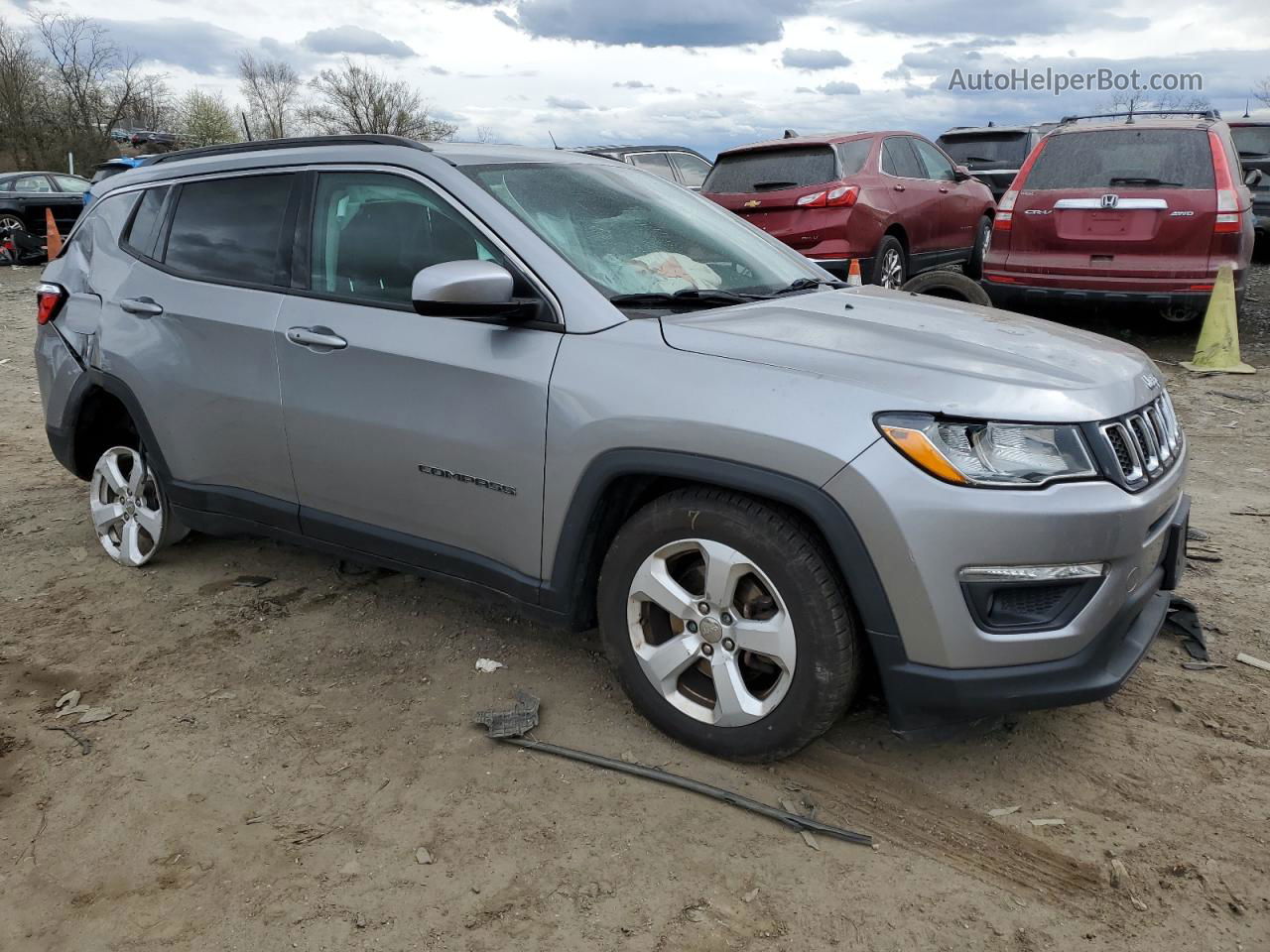 2018 Jeep Compass Latitude Silver vin: 3C4NJDBB6JT112525