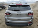 2018 Jeep Compass Latitude Silver vin: 3C4NJDBB6JT112525