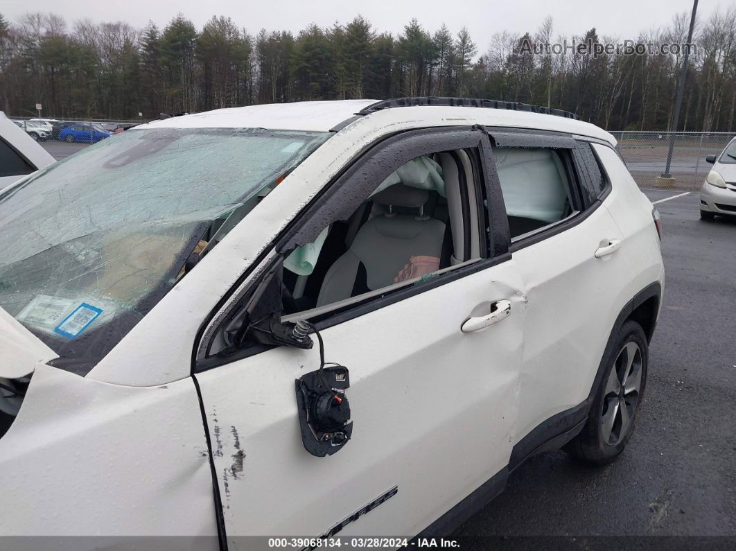 2018 Jeep Compass Latitude 4x4 White vin: 3C4NJDBB6JT282805