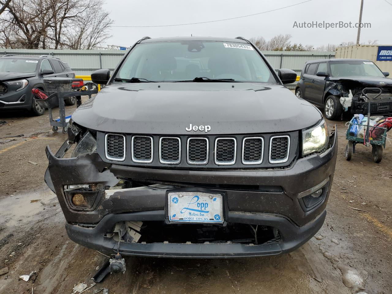 2018 Jeep Compass Latitude Gray vin: 3C4NJDBB6JT392768