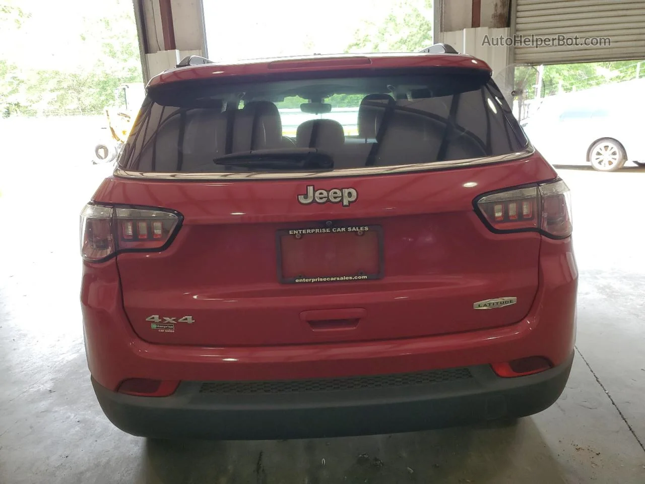 2018 Jeep Compass Latitude Red vin: 3C4NJDBB7JT161152