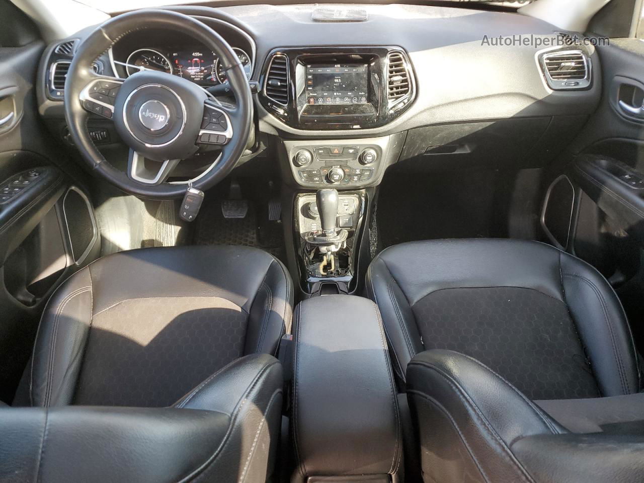 2018 Jeep Compass Latitude Черный vin: 3C4NJDBB7JT325368