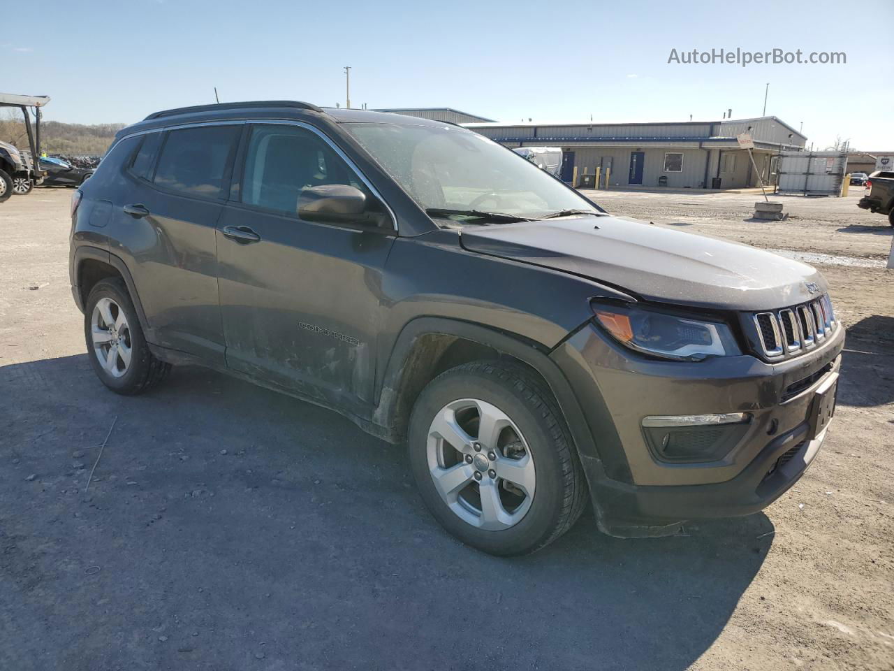 2018 Jeep Compass Latitude Угольный vin: 3C4NJDBB7JT333163