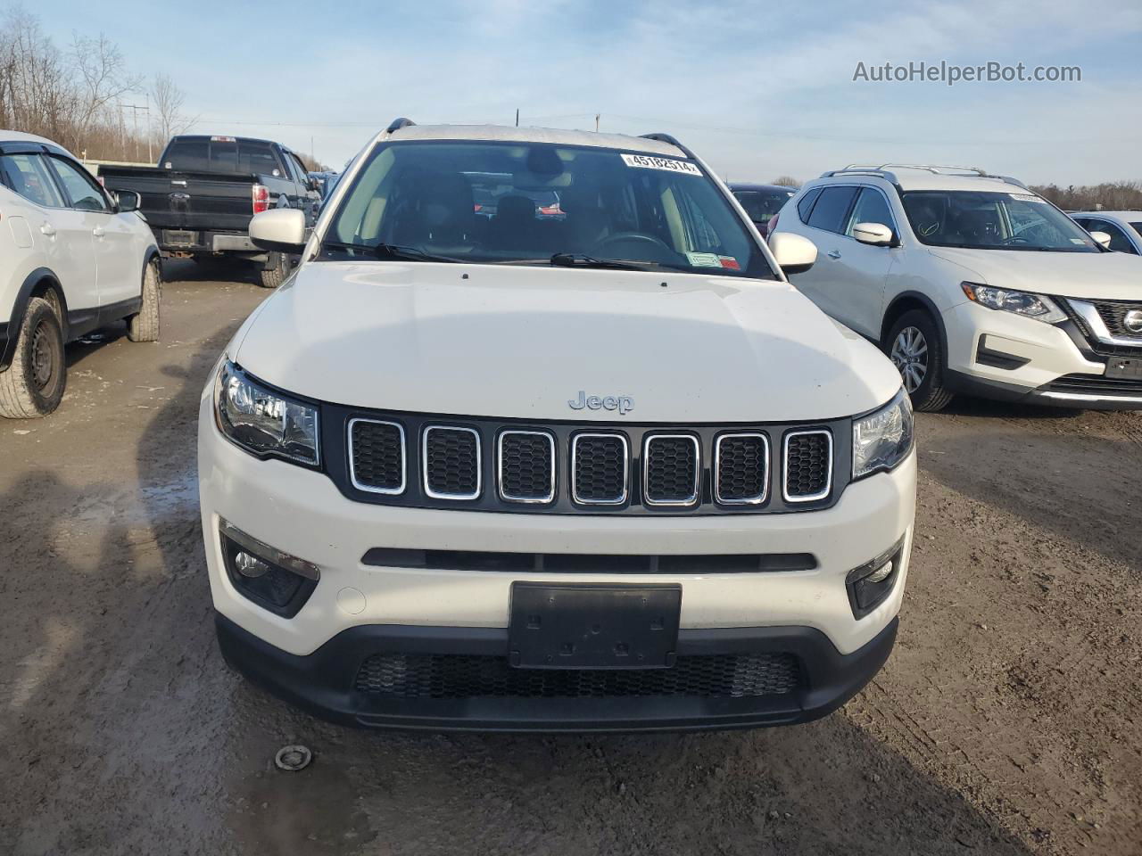 2018 Jeep Compass Latitude White vin: 3C4NJDBB7JT436082