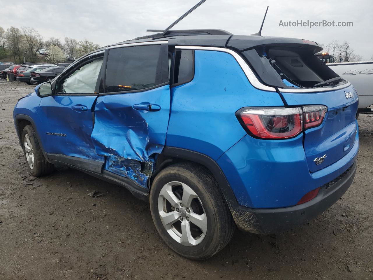 2018 Jeep Compass Latitude Синий vin: 3C4NJDBB8JT161936