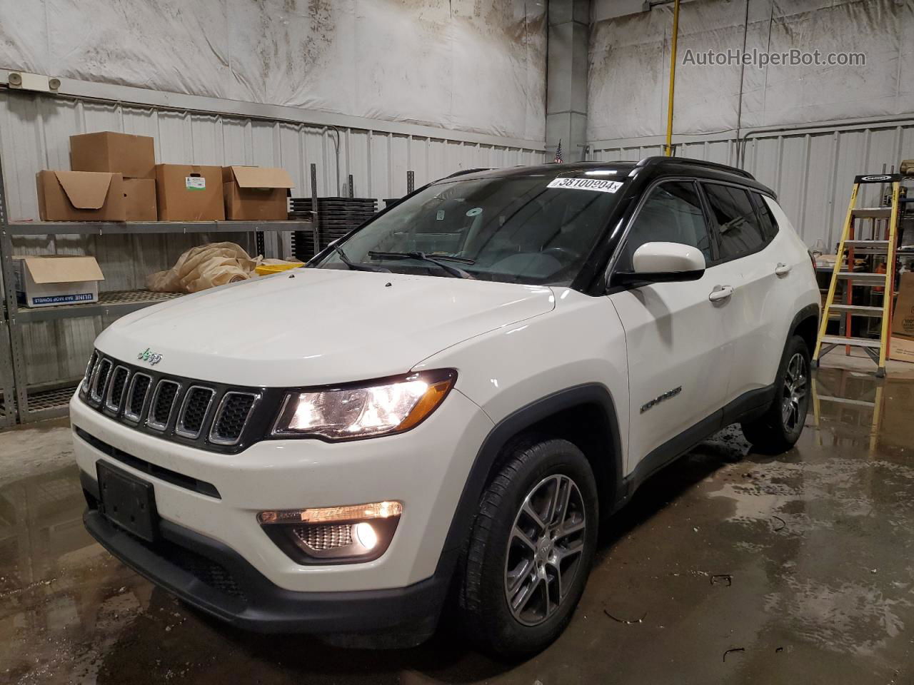 2018 Jeep Compass Latitude White vin: 3C4NJDBB8JT192670