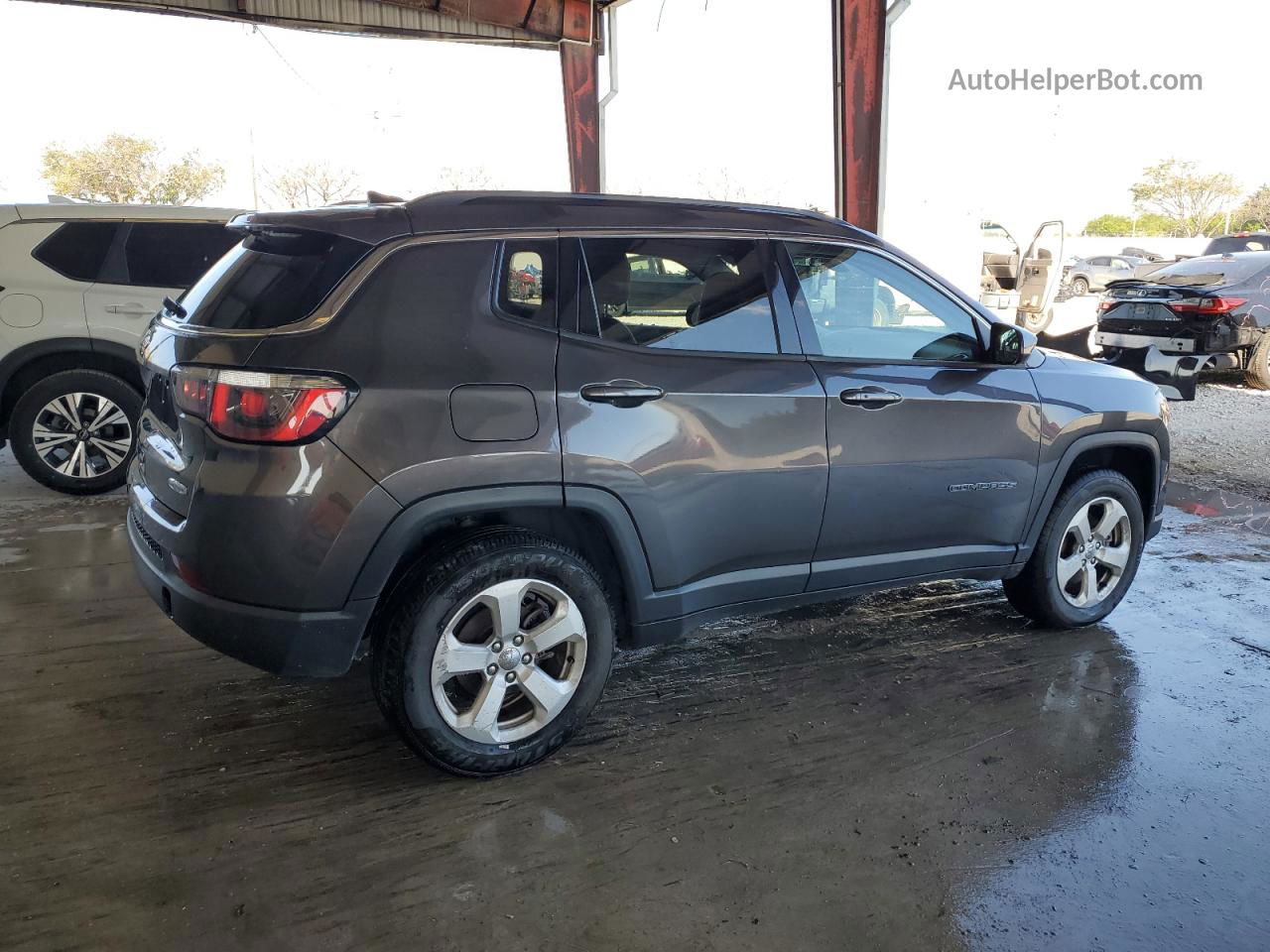 2018 Jeep Compass Latitude Gray vin: 3C4NJDBB8JT231290