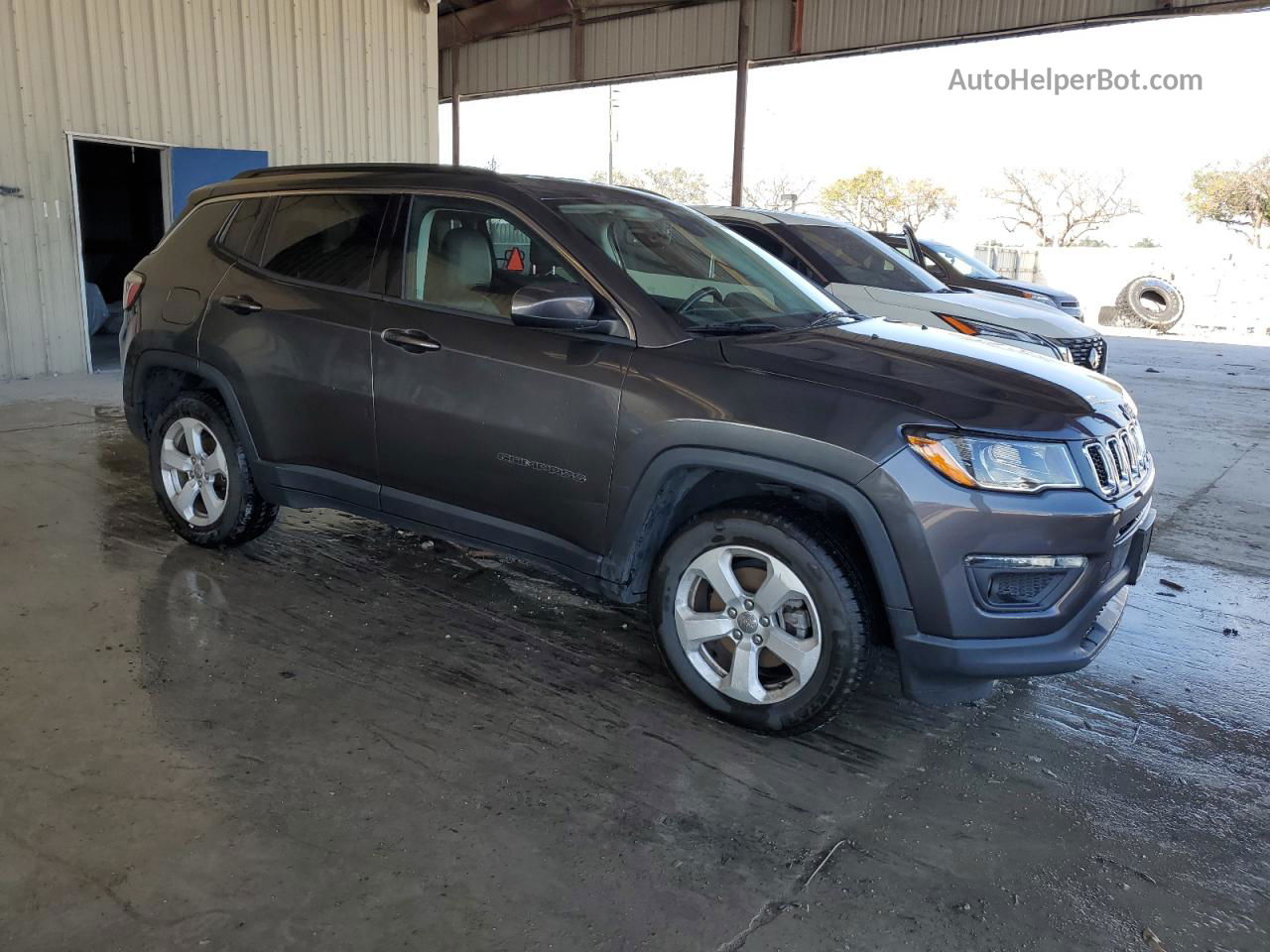 2018 Jeep Compass Latitude Gray vin: 3C4NJDBB8JT231290