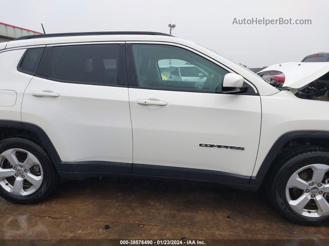 2018 Jeep Compass Latitude 4x4 White vin: 3C4NJDBB8JT345046