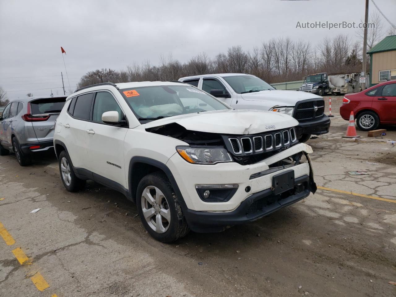 2018 Jeep Compass Latitude White vin: 3C4NJDBB9JT415427