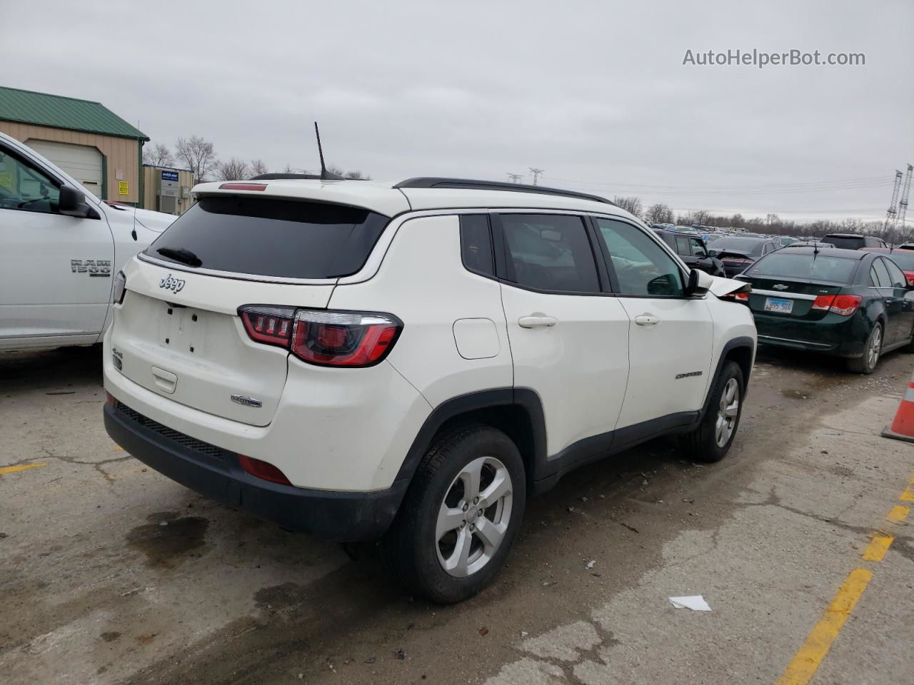 2018 Jeep Compass Latitude Белый vin: 3C4NJDBB9JT415427