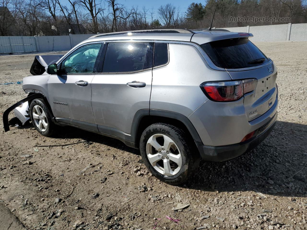 2018 Jeep Compass Latitude Серебряный vin: 3C4NJDBBXJT180486