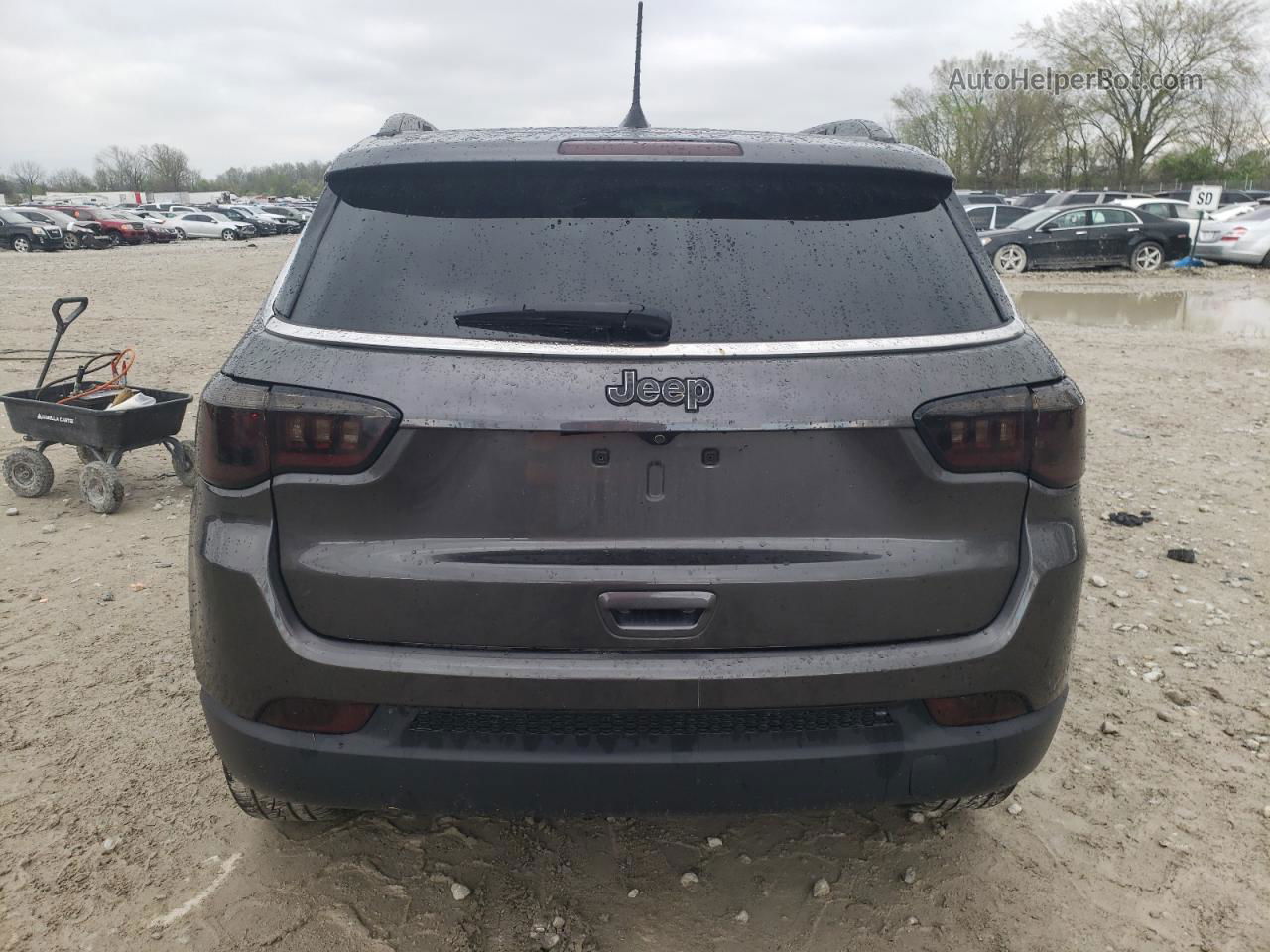 2018 Jeep Compass Latitude Gray vin: 3C4NJDBBXJT200980