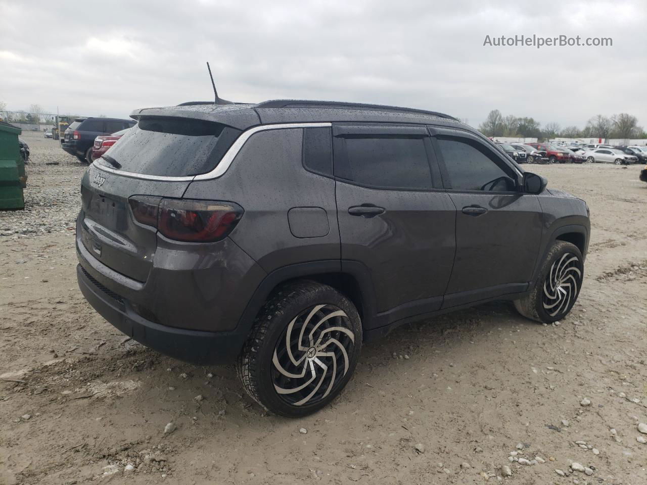 2018 Jeep Compass Latitude Gray vin: 3C4NJDBBXJT200980