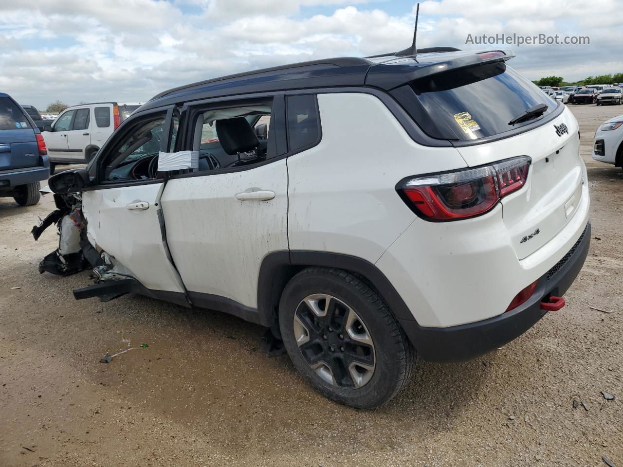 2018 Jeep Compass Trailhawk White vin: 3C4NJDDB2JT231699