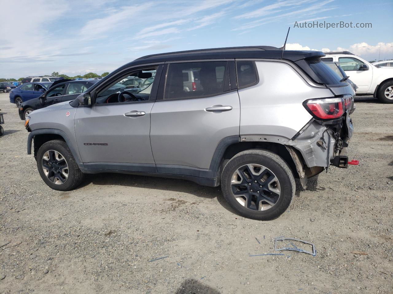 2018 Jeep Compass Trailhawk Silver vin: 3C4NJDDB4JT441639