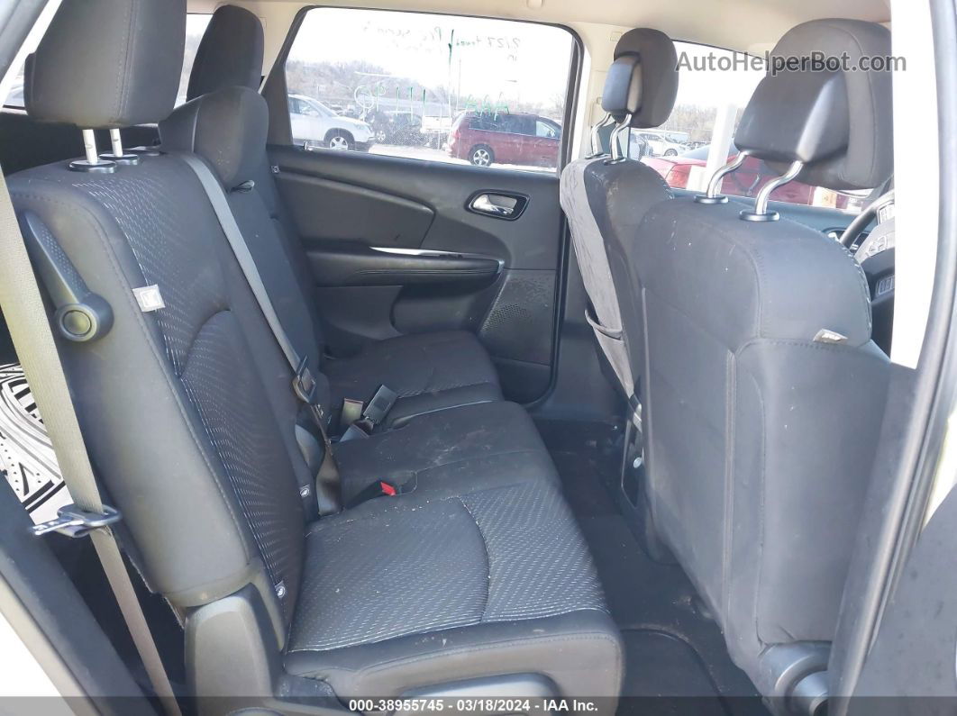 2015 Dodge Journey American Value Pkg Серебряный vin: 3C4PDCAB2FT670567