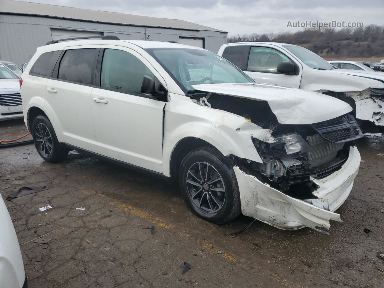 2017 Dodge Journey Se White vin: 3C4PDCAB2HT600067