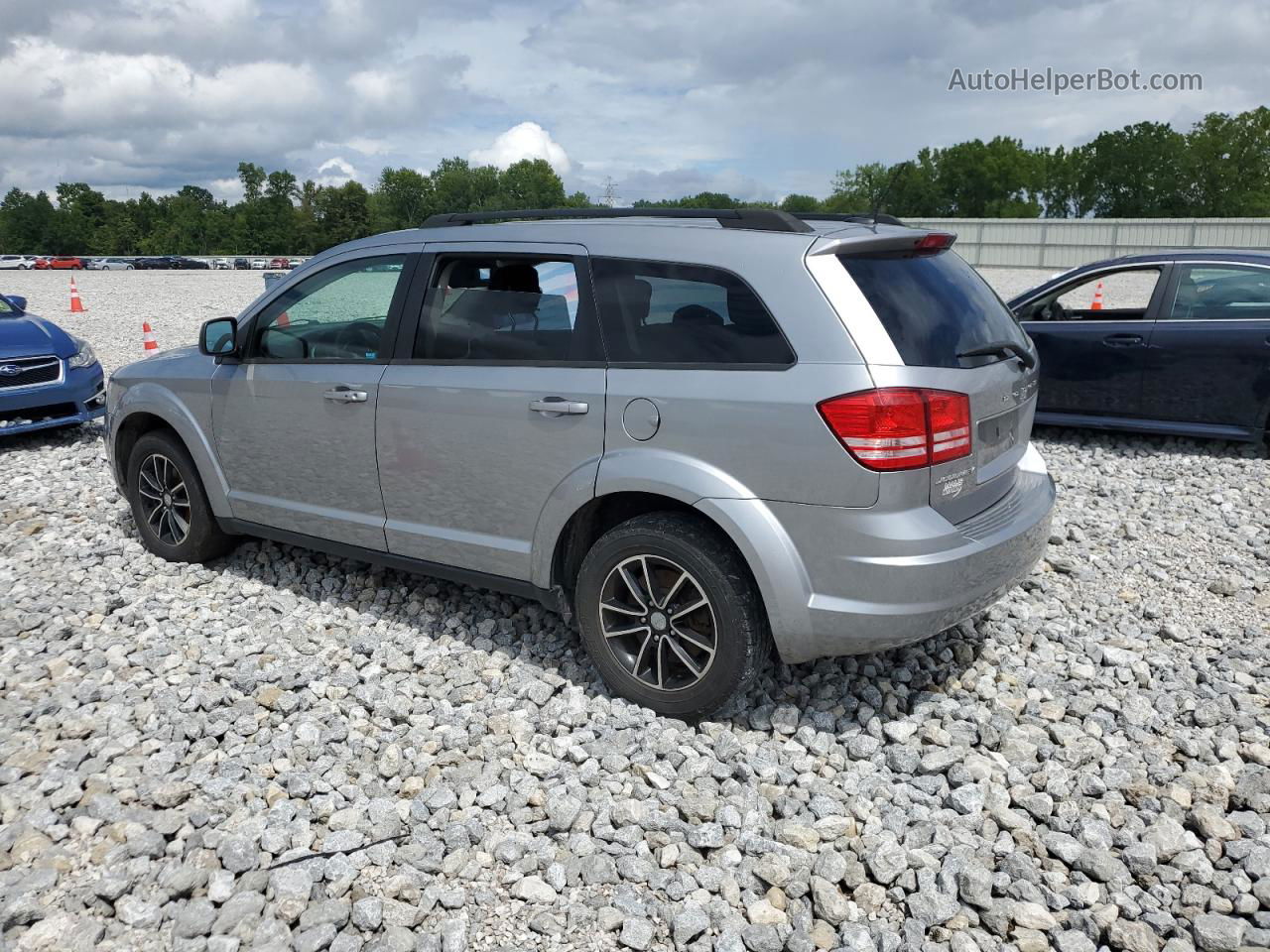 2017 Dodge Journey Se Silver vin: 3C4PDCAB2HT619492