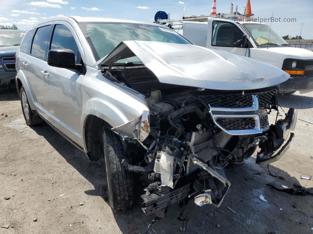 2014 Dodge Journey Se Silver vin: 3C4PDCAB4ET140017