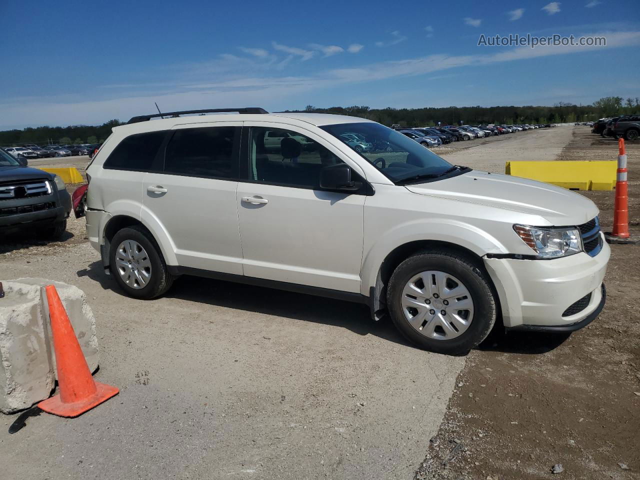 2017 Dodge Journey Se White vin: 3C4PDCAB5HT538681