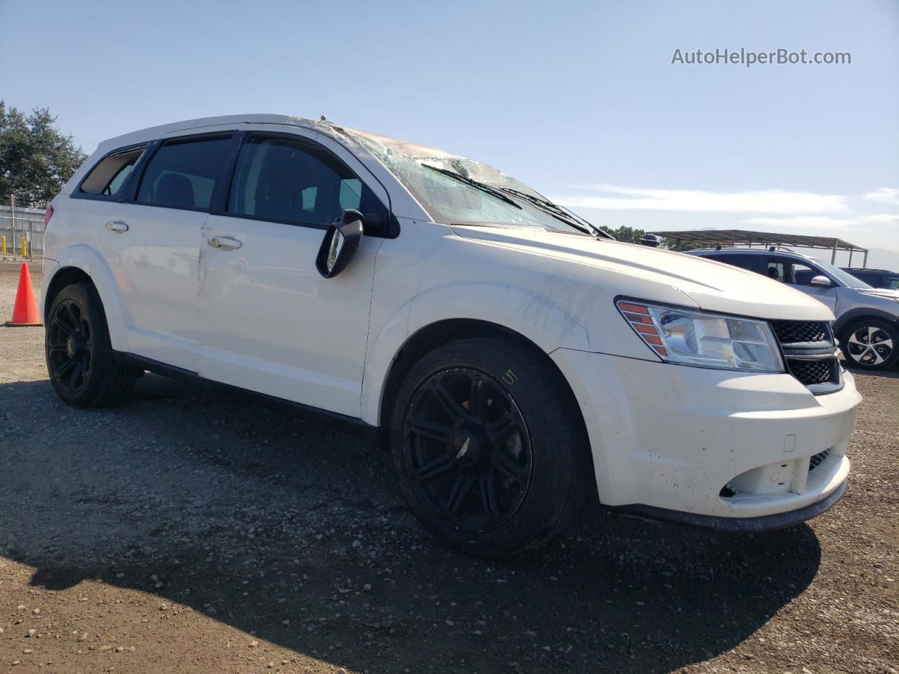 2014 Dodge Journey Se White vin: 3C4PDCAB7ET304182