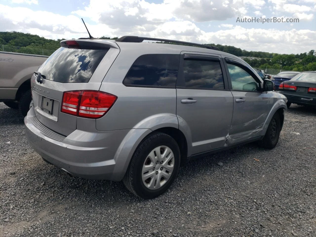 2017 Dodge Journey Se Silver vin: 3C4PDCAB7HT507576