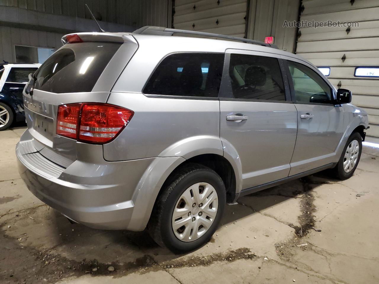 2017 Dodge Journey Se Silver vin: 3C4PDCAB7HT638300