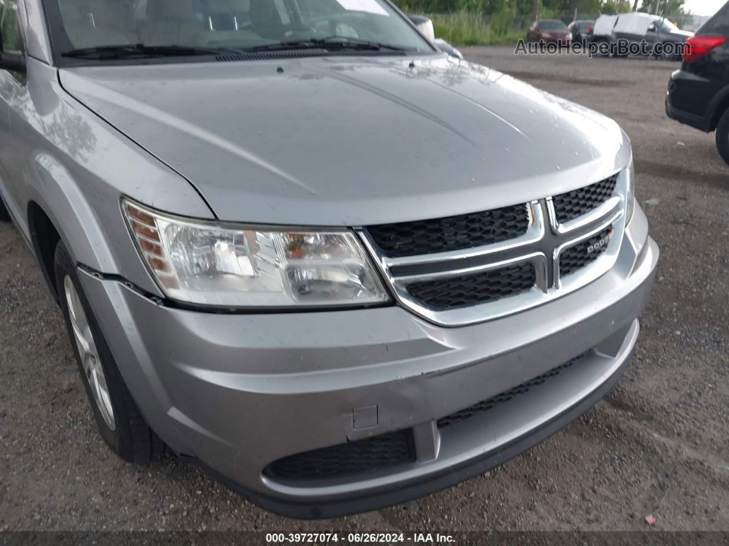 2017 Dodge Journey Se Silver vin: 3C4PDCABXHT653759