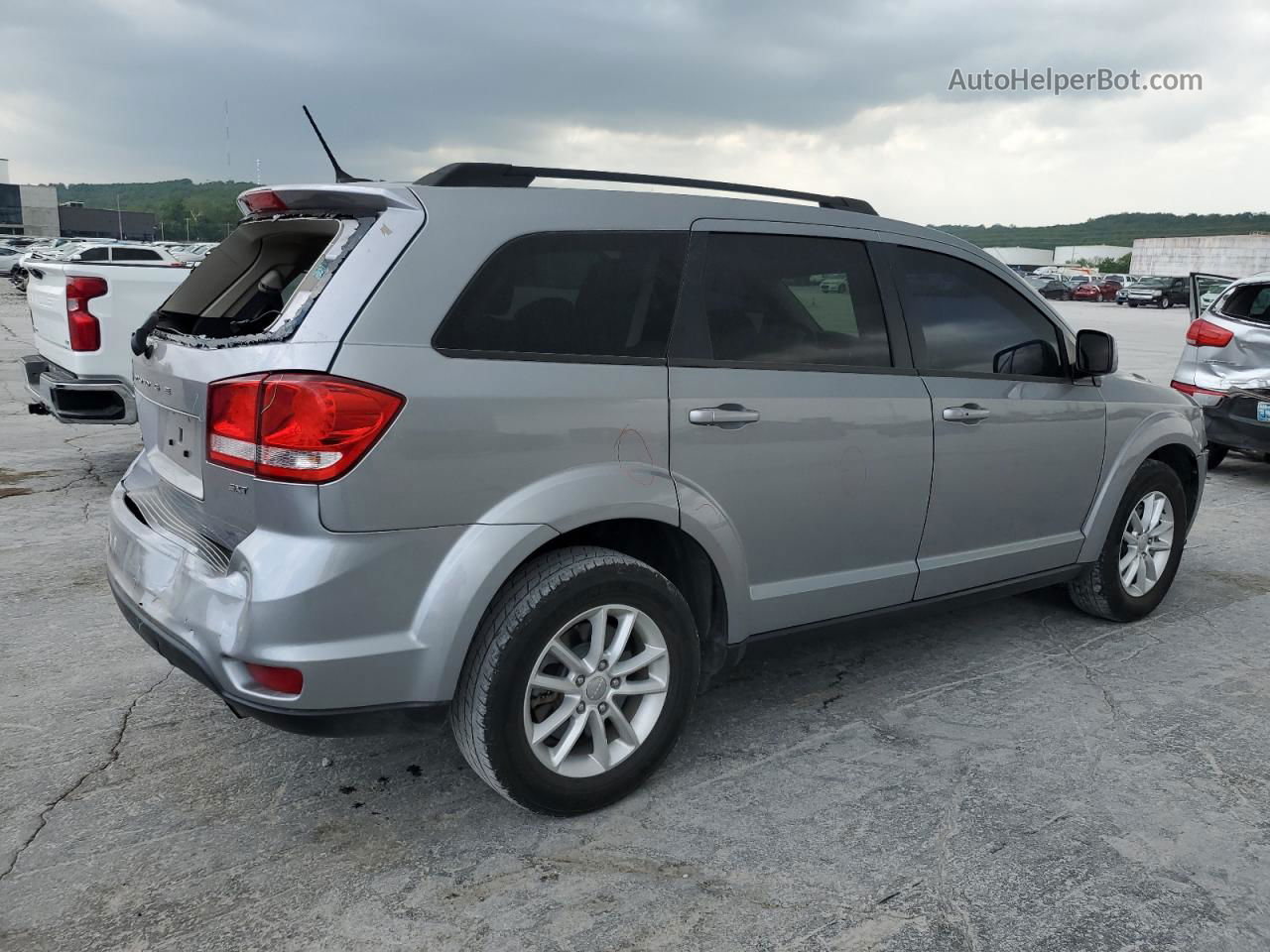 2017 Dodge Journey Sxt Серебряный vin: 3C4PDCBB4HT507825