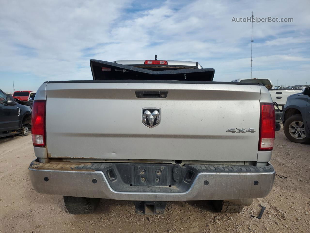 2018 Ram 3500 St Silver vin: 3C63R3CL7JG344746