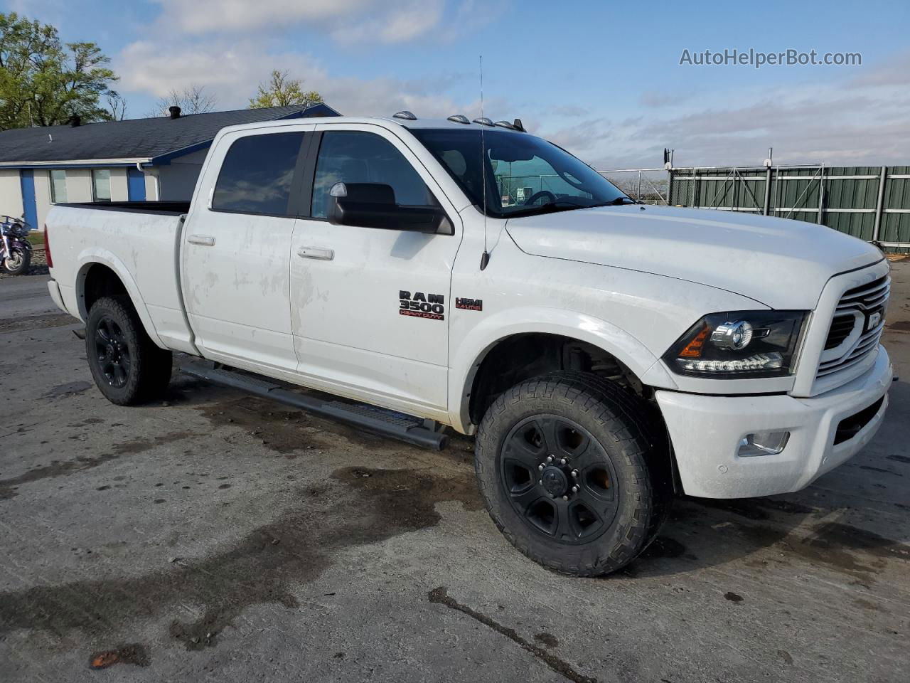 2018 Ram 3500 Laramie White vin: 3C63R3EJ5JG430455