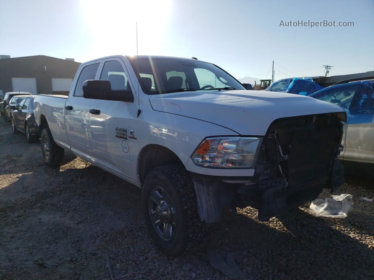 2018 Ram 3500 St White vin: 3C63R3GL5JG339183