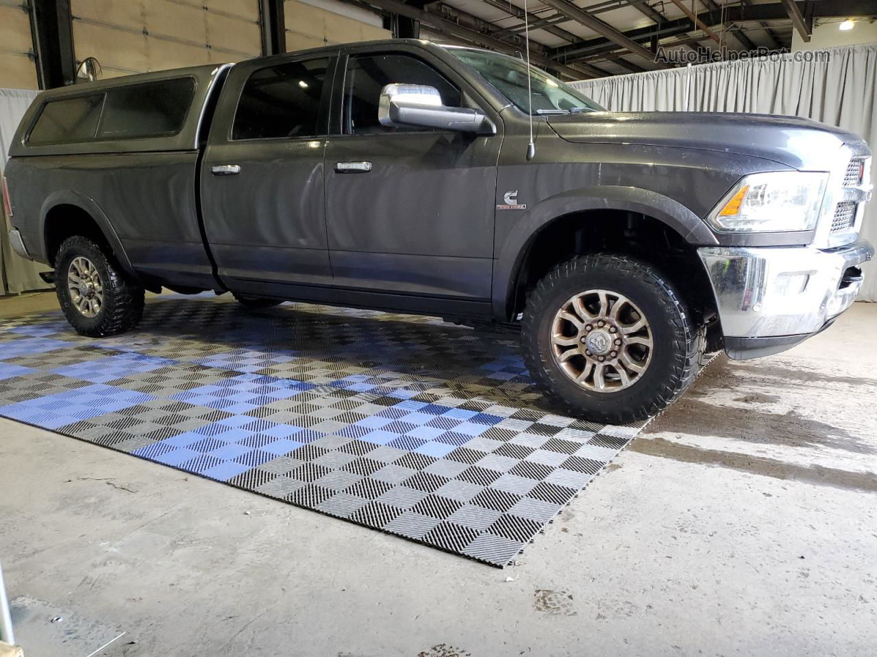 2018 Ram 3500 Laramie Gray vin: 3C63R3JL0JG267950