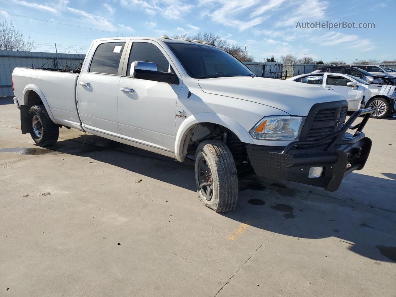 2018 Ram 3500 Laramie White vin: 3C63R3JL2JG140715