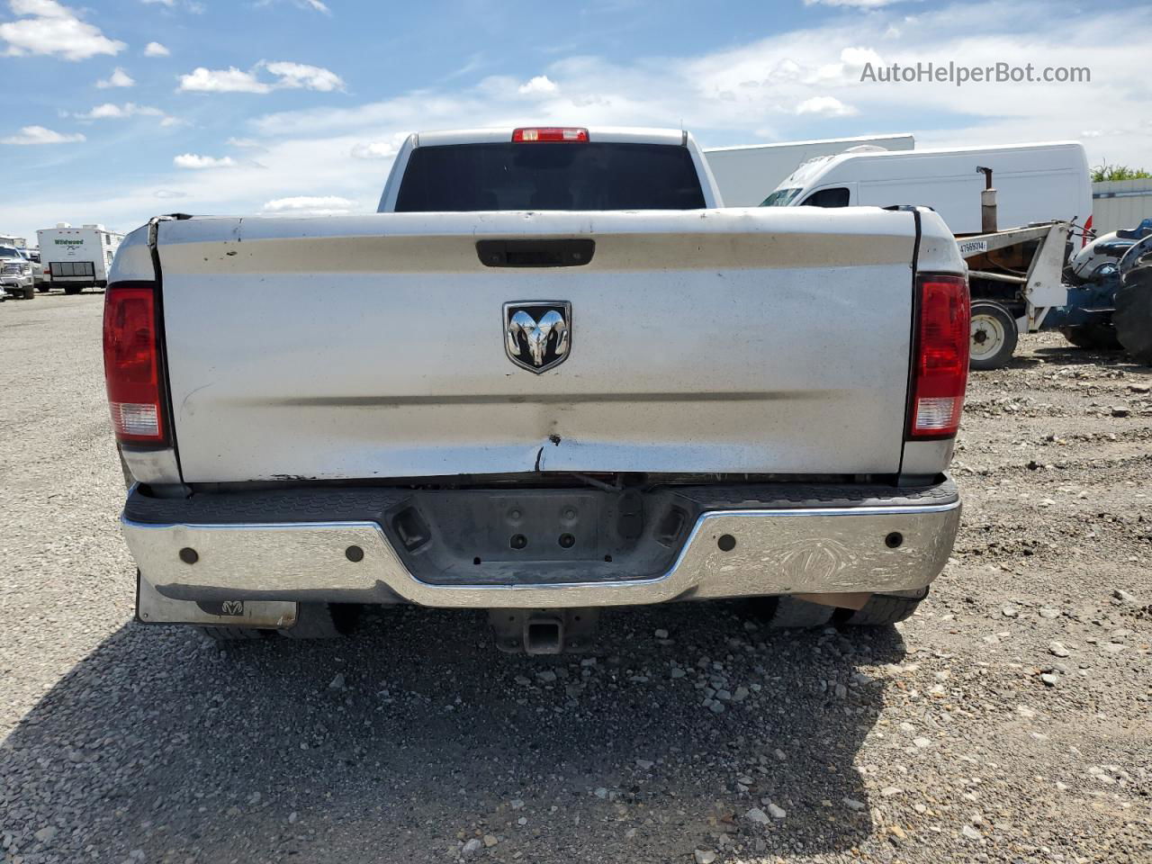 2018 Ram 3500 St Silver vin: 3C63RPGL1JG140624