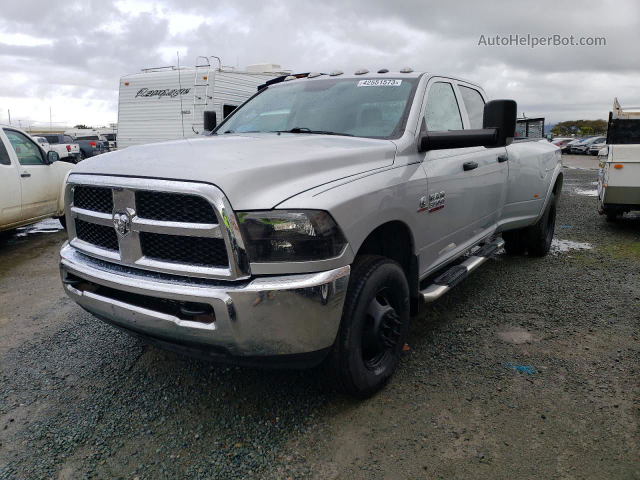 2018 Ram 3500 St Серый vin: 3C63RRGL3JG374548