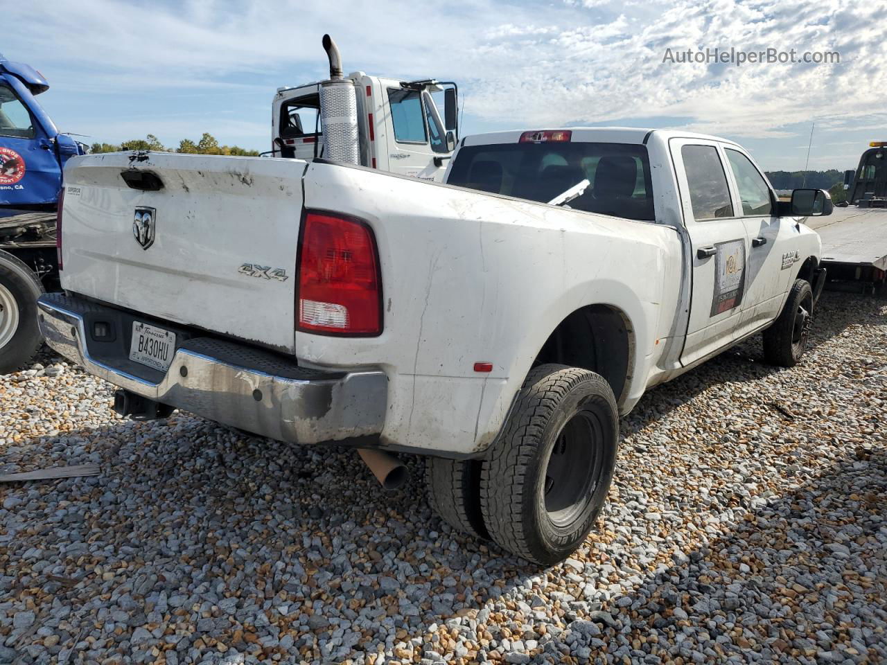 2018 Ram 3500 St White vin: 3C63RRGL4JG330252