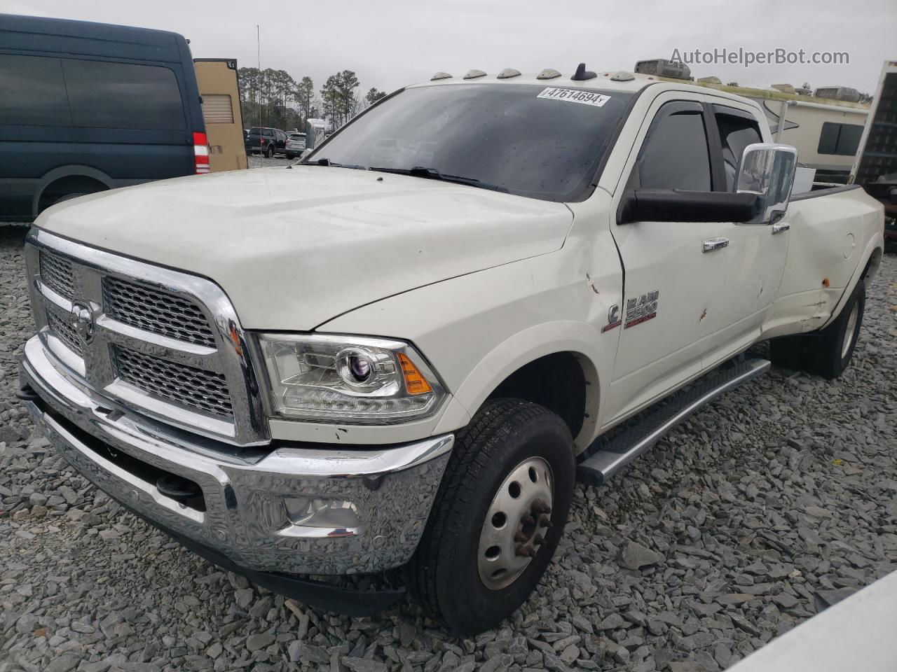 2018 Ram 3500 Laramie White vin: 3C63RRJL1JG393396