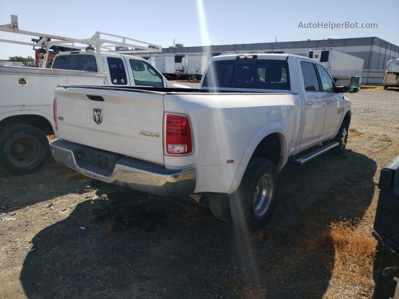 2018 Ram 3500 Laramie White vin: 3C63RRJL2JG149501