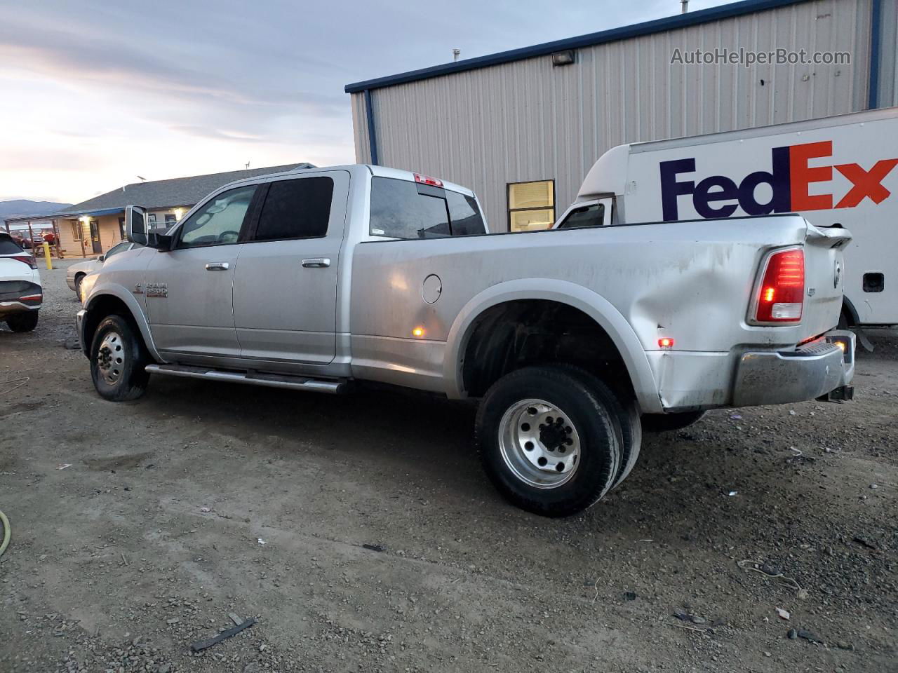 2018 Ram 3500 Laramie Silver vin: 3C63RRJL4JG140881