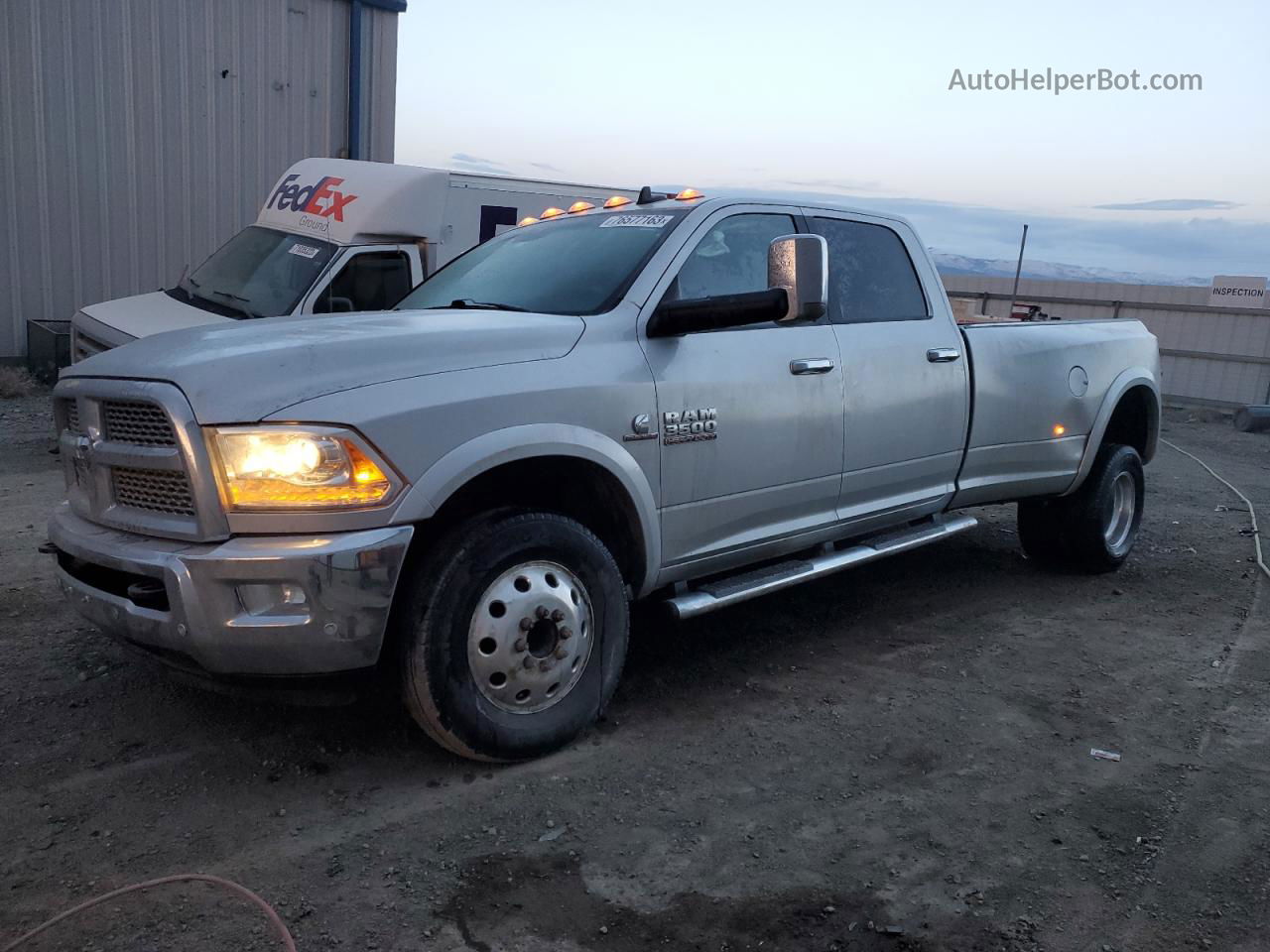 2018 Ram 3500 Laramie Silver vin: 3C63RRJL4JG140881