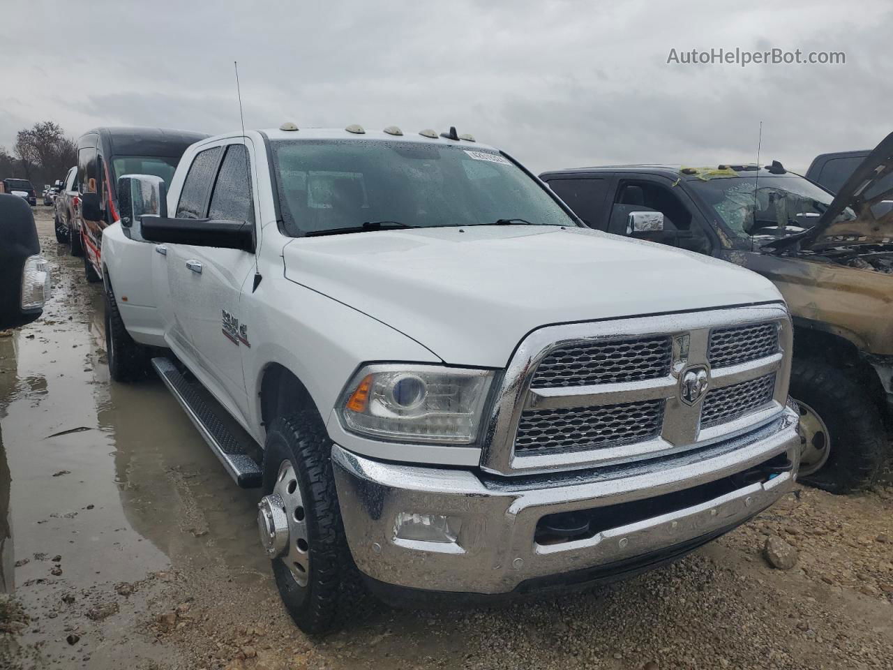 2018 Ram 3500 Laramie White vin: 3C63RRML2JG179030