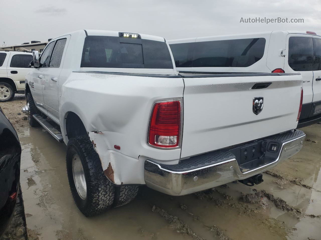 2018 Ram 3500 Laramie White vin: 3C63RRML2JG179030