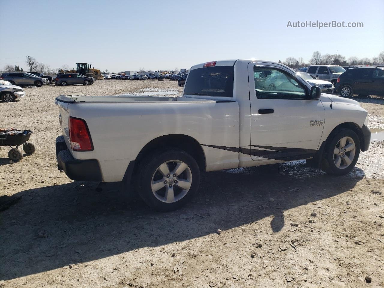 2015 Ram 1500 St White vin: 3C6JR6AG3FG647500