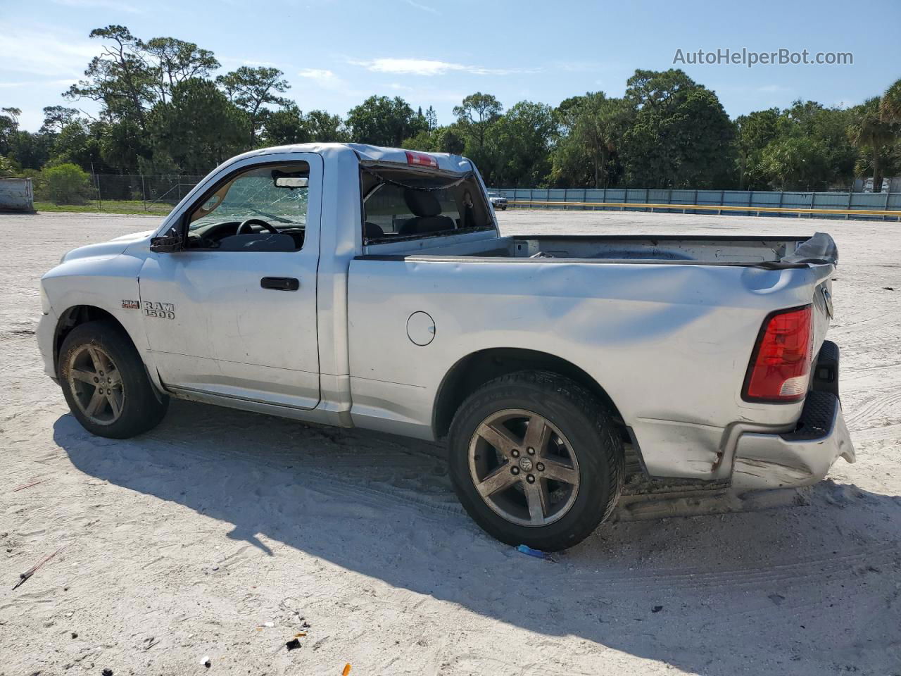 2014 Ram 1500 St Silver vin: 3C6JR6AT1EG324414