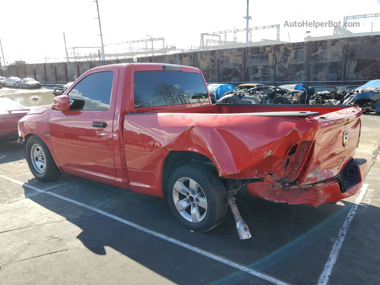 2014 Ram 1500 St Red vin: 3C6JR6AT3EG330697